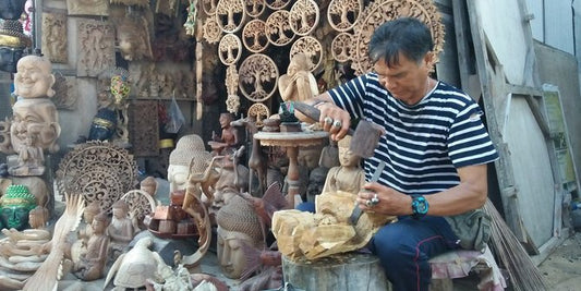 An introduction to wood carving and its history as a Balinese tradition. - Meta Wood